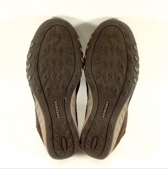 Skechers Relaxed Fit Plus, women's 6.5, brown, slip on sneakers. - Picture 9 of 10